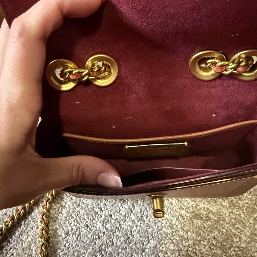 Coach Madison - image 7